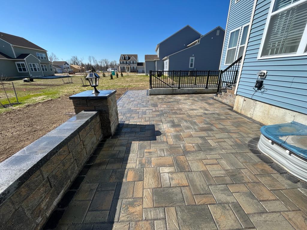 Custom patio installation for functional and stylish backyard spaces